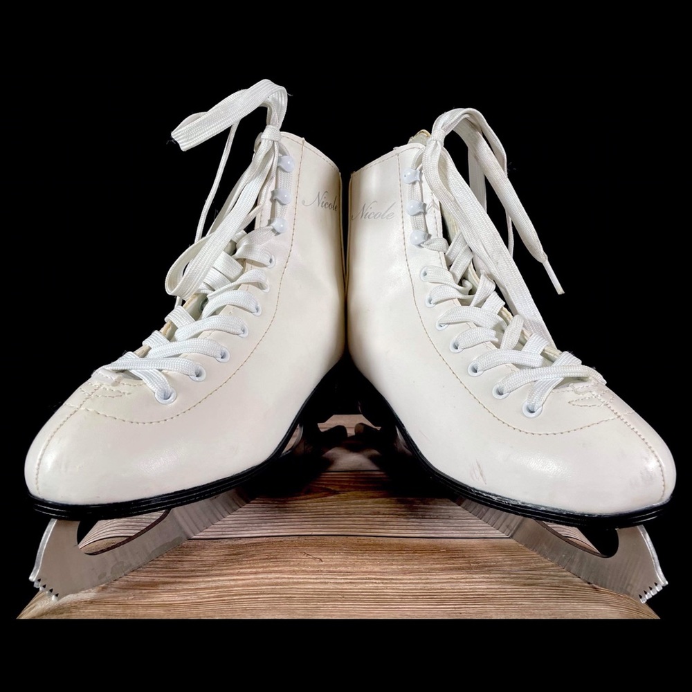 Jackson Ultima ice skates